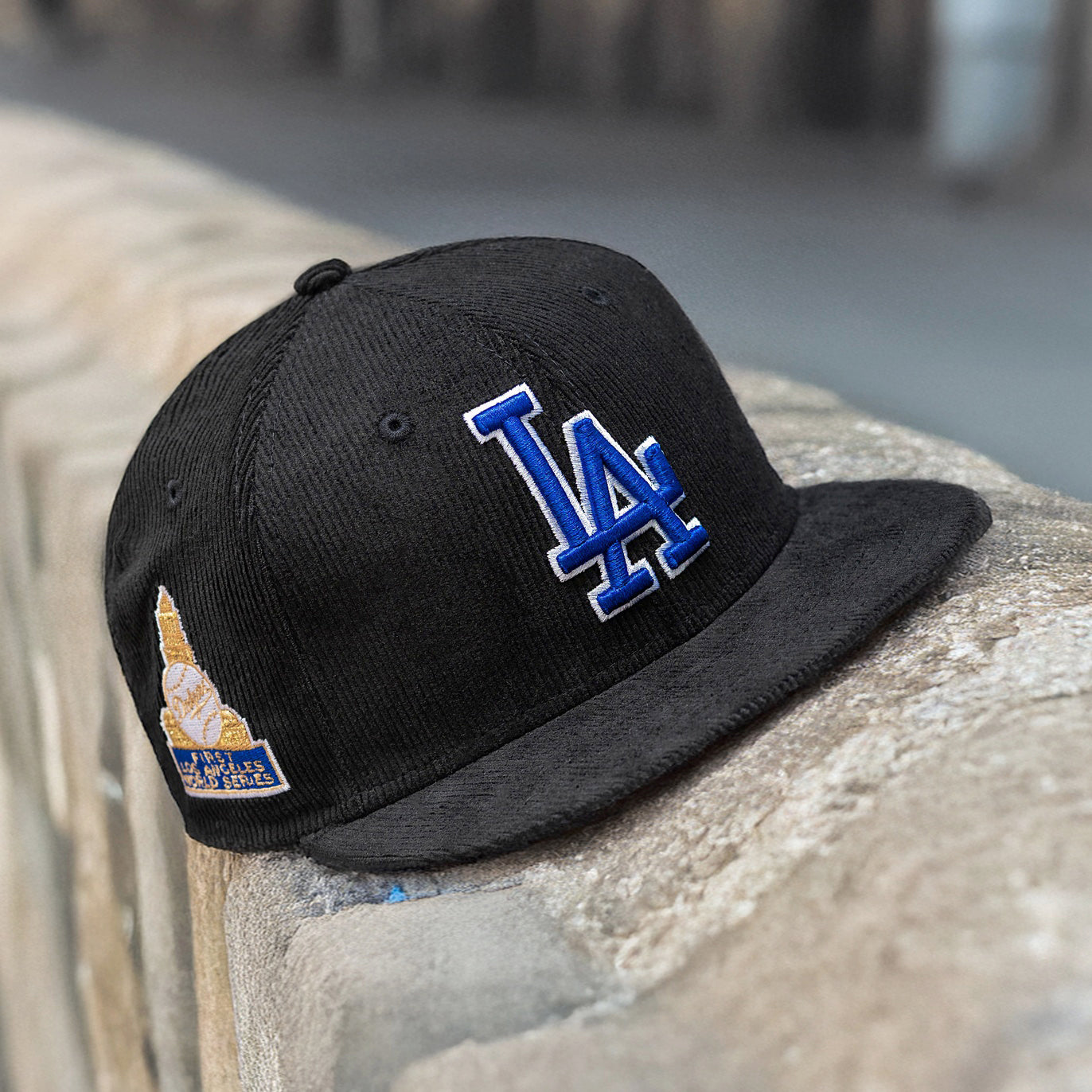 NEW ERA 59FIFTY MLB LOS ANGELES DODGERS FIRST LOS ANGELES WORLD SERIES BLACK CORD / BLUE UV FITTED CAP