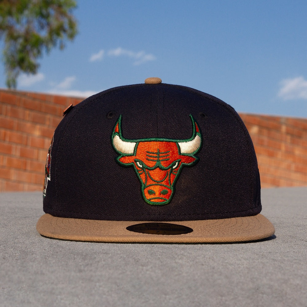 NEW ERA 59FIFTY NBA CHICAGO BULLS ESTABLISHED 1966 TWO TONE / DARK GREEN UV  FITTED CAP