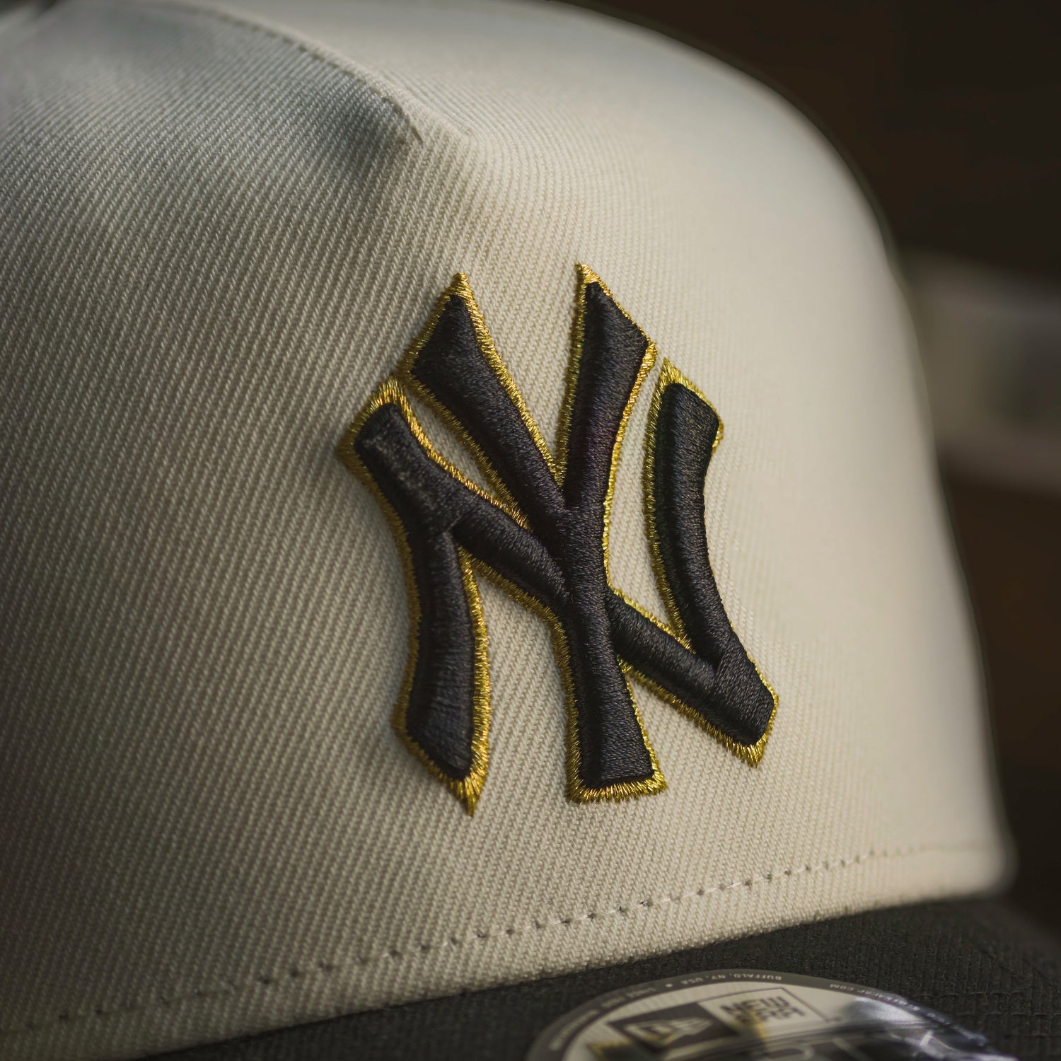 NEW ERA 9FORTY A-FRAME NEW YORK YANKEES WORLD SERIES 1999 TWO TONE / GREY UV SNAPBACK