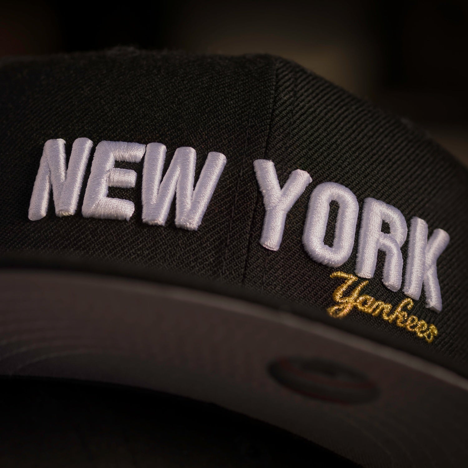 NEW ERA 59FIFTY MLB NEW YORK YANKEES 27X WORLD CHAMPIONSHIPS BLACK / GREY UV FITTED CAP