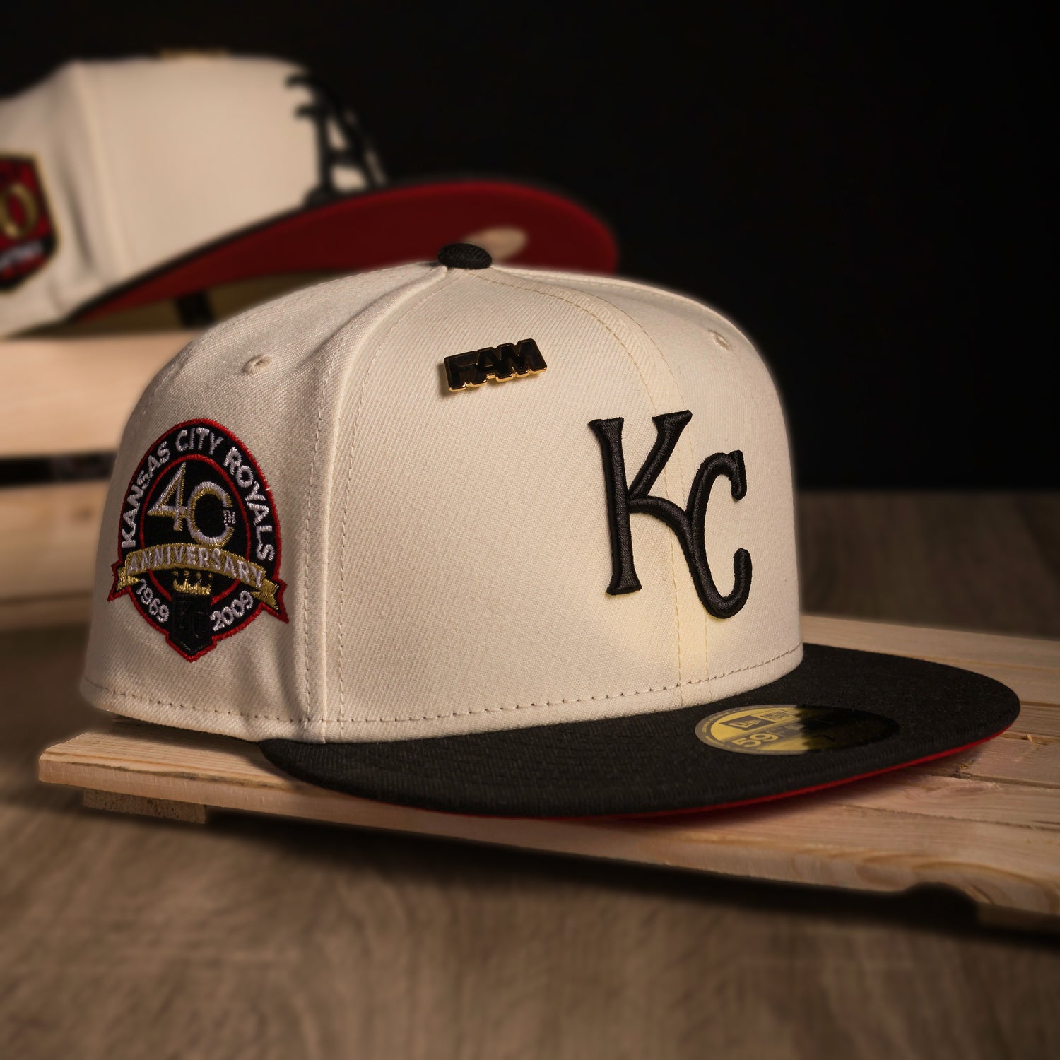 NEW ERA 59FIFTY MLB KANSAS CITY ROYALS 40TH ANNIVERSARY TWO TONE / SCARLET UV FITTED CAP