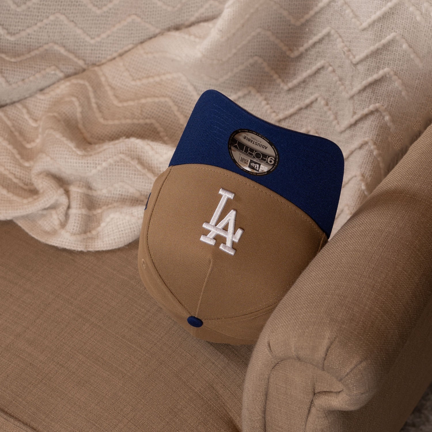 NEW ERA 9FORTY A-FRAME MLB LOS ANGELES DODGERS UPSIDE DOWN LOGO TWO TONE / GREY UV SNAPBACK CAP