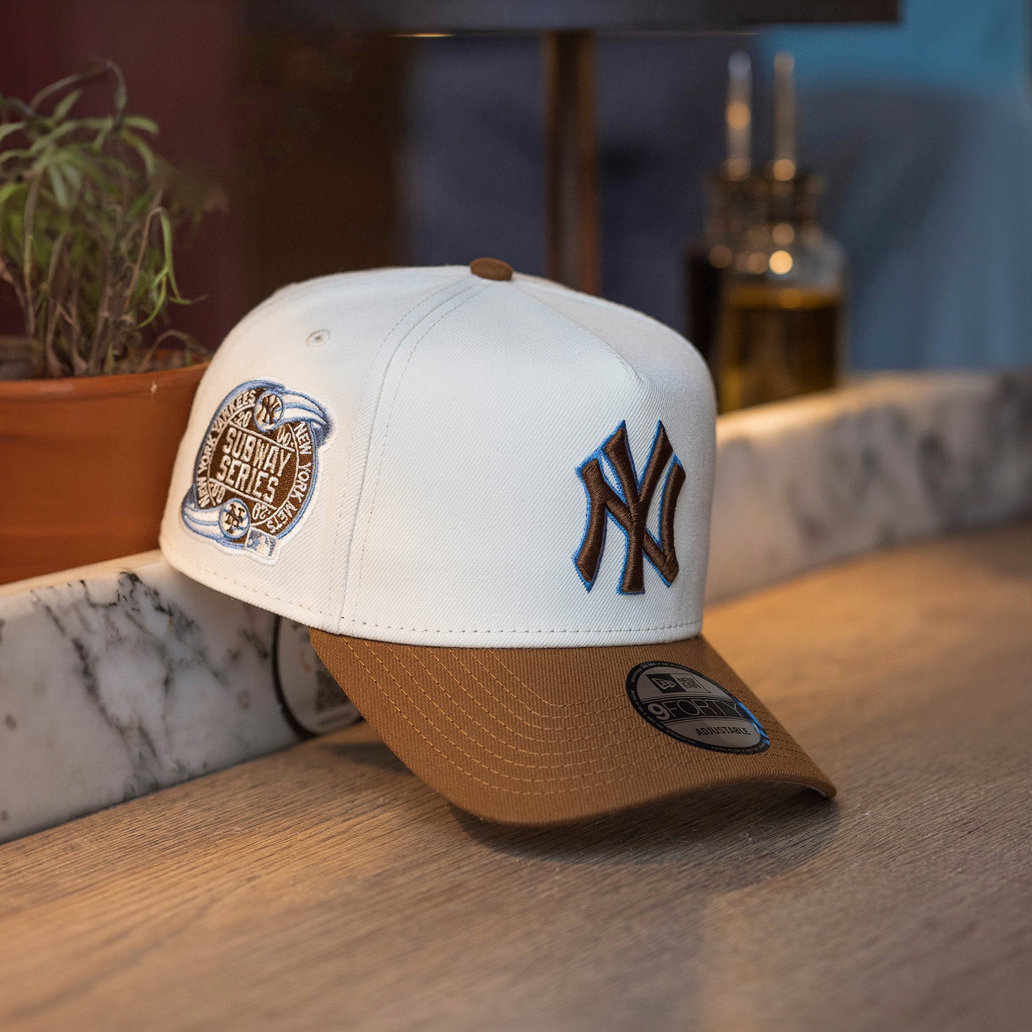 NEW ERA 9FORTY A-FRAME MLB NEW YORK YANKEES SUBWAY SERIES 2000 TWO TONE / GREY UV CAP