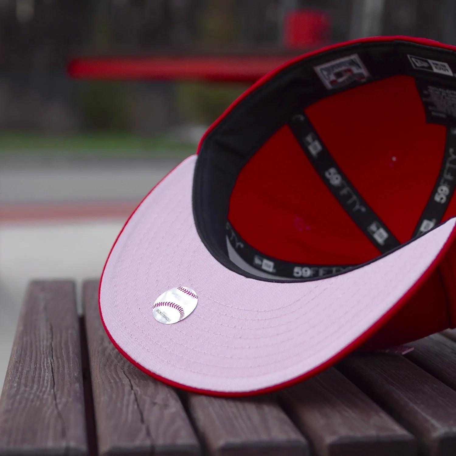 NEW ERA 59FIFTY MLB TORONTO BLUE JAYS WORLD SERIES 1992 RED / PINK UV FITTED CAP
