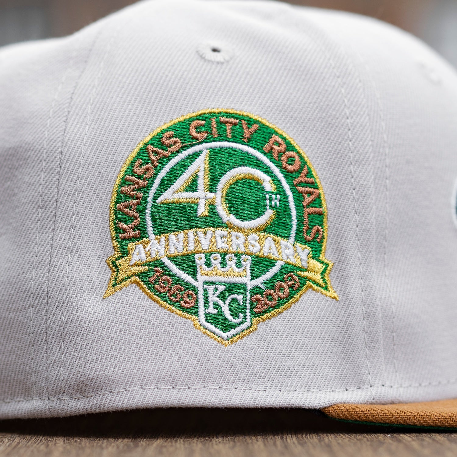 NEW ERA 59FIFTY MLB KANSAS CITY ROYALS 40TH ANNIVERSARY TWO TONE / KELLY GREEN UV FITTED CAP
