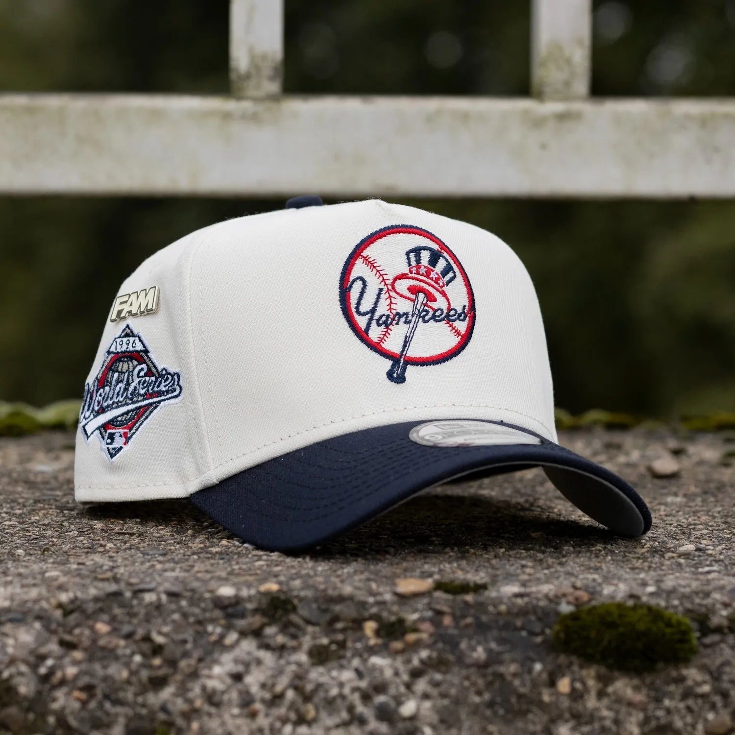 NEW ERA 9FORTY A-FRAME MLB NEW YORK YANKEES WORLD SERIES 1996 TWO TONE / GREY UV SNAPBACK