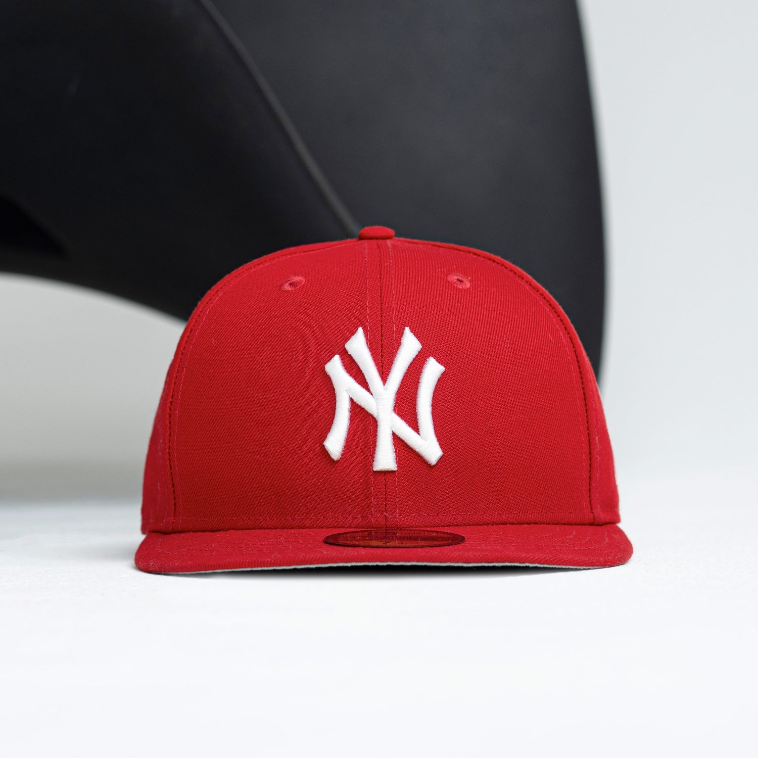 NEW ERA 59FIFTY MLB NEW YORK YANKEES RED / GREY UV FITTED CAP