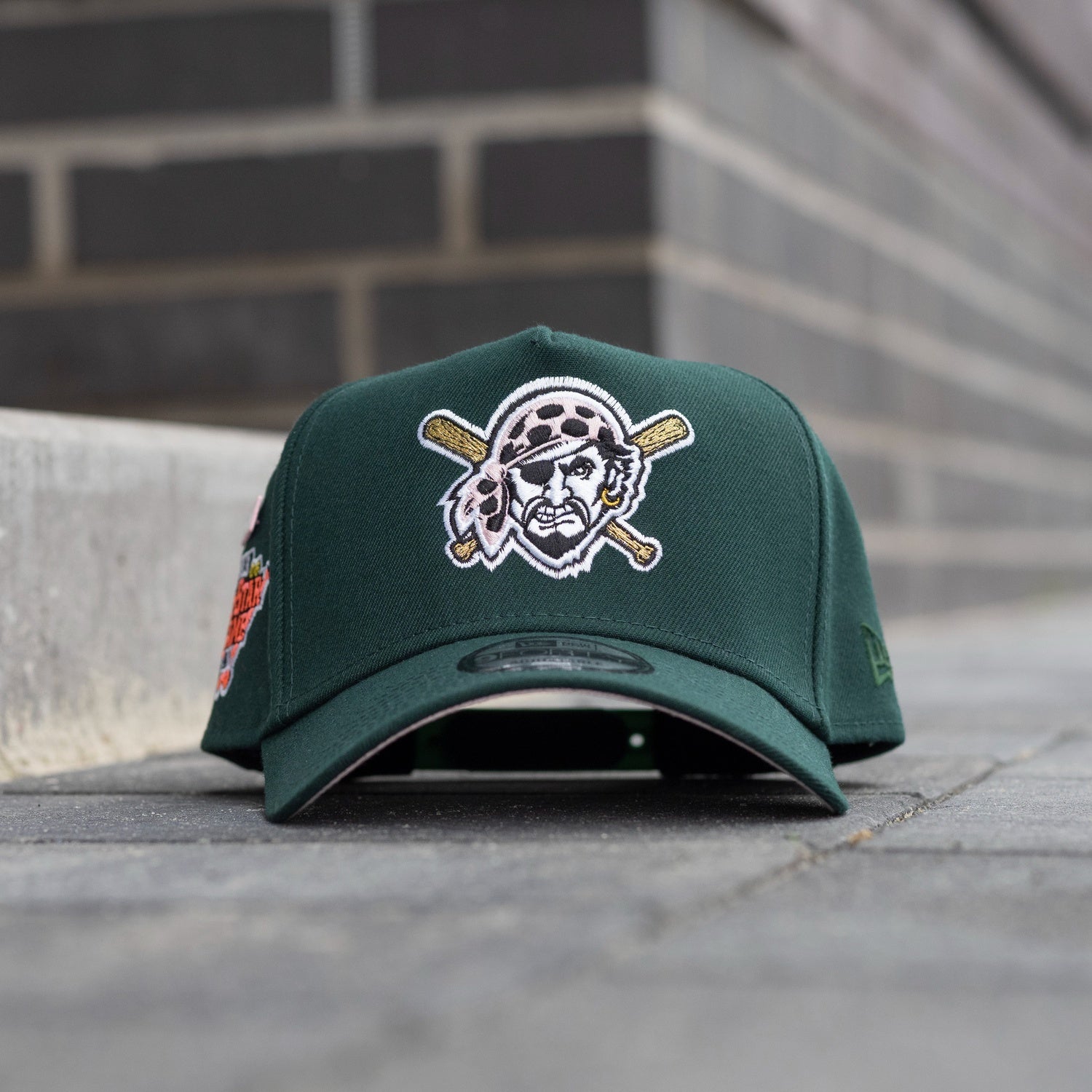 NEW ERA 9FORTY A-FRAME MLB PITTSBURGH PIRATES ALL STAR GAME 2006 DARK GREEN / PINK UV SNAPBACK CAP