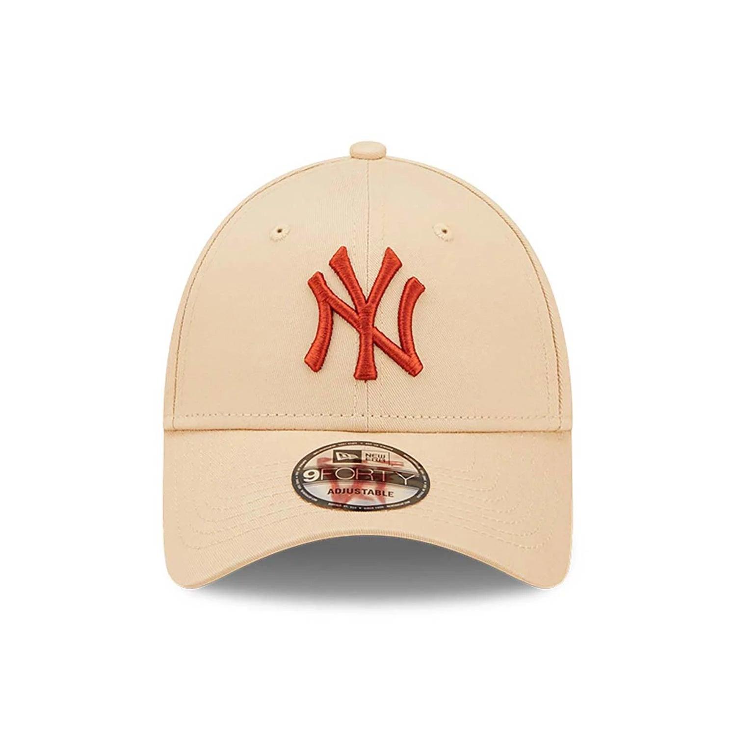 New Era - NY Yankees Faux Leather 9FORTY Curved Cap - Cream