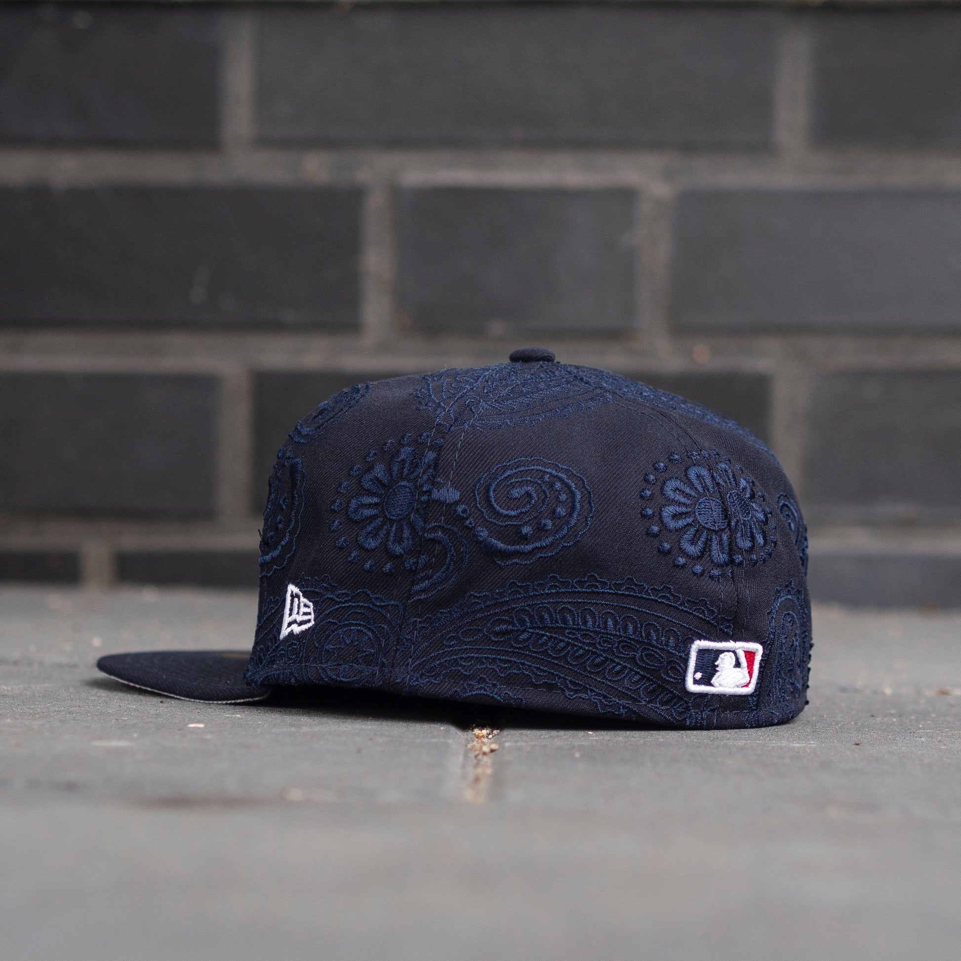 New York Yankees Denim Paisley 59Fifty Fitted Cap by MLB x New Era